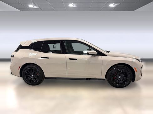New 2026 BMW iX xDrive45 w/ M Sport Package AWD/4WD image 8