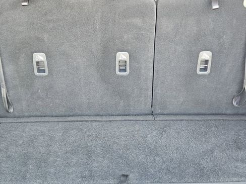 Used 2025 Nissan Pathfinder SV image 32