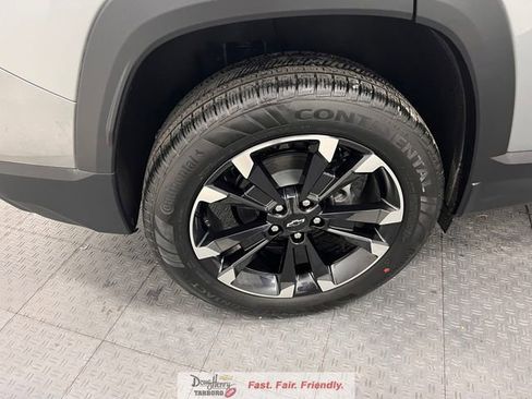 New 2026 Chevrolet Equinox RS w/ Convenience Package III FWD image 17