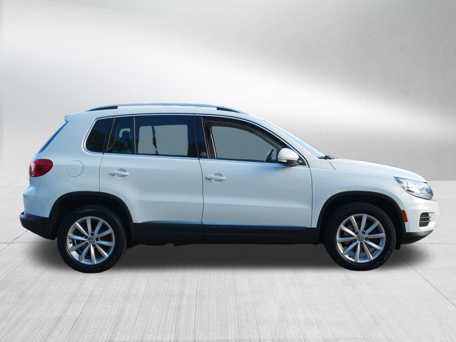 Used 2017 Volkswagen Tiguan Wolfsburg Edition FWD image 8