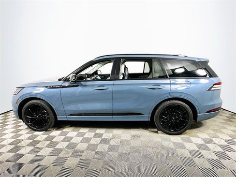 Used 2025 Lincoln Aviator Reserve w/ Luxury Package image 6