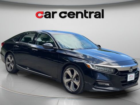 Used 2019 Honda Accord Touring image 7