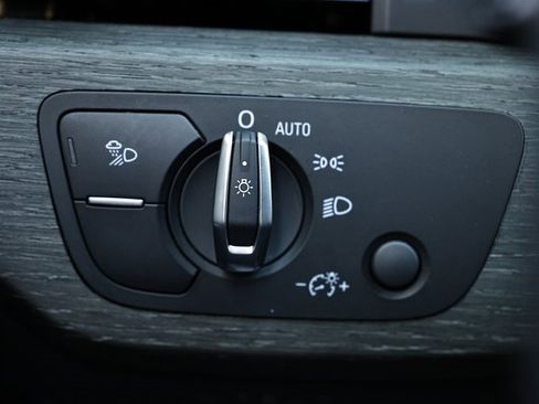 Used 2024 Audi A4 2.0T Premium Plus image 32