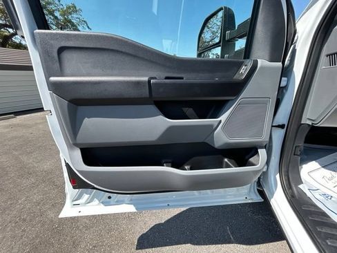 Used 2025 Ford F350 XL w/ XL Chrome Package RWD image 24
