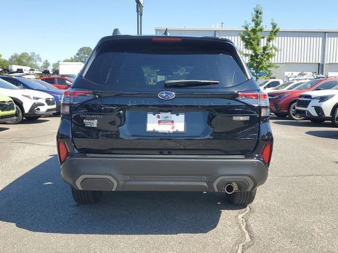 Certified 2025 Subaru Forester Limited w/ Popular Package AWD/4WD image 5