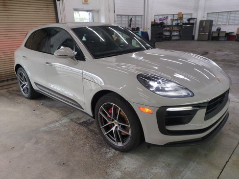 Used 2022 Porsche Macan S image 2