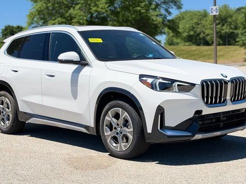 New 2026 BMW X1 xDrive28i w/ Convenience Package AWD/4WD image 8