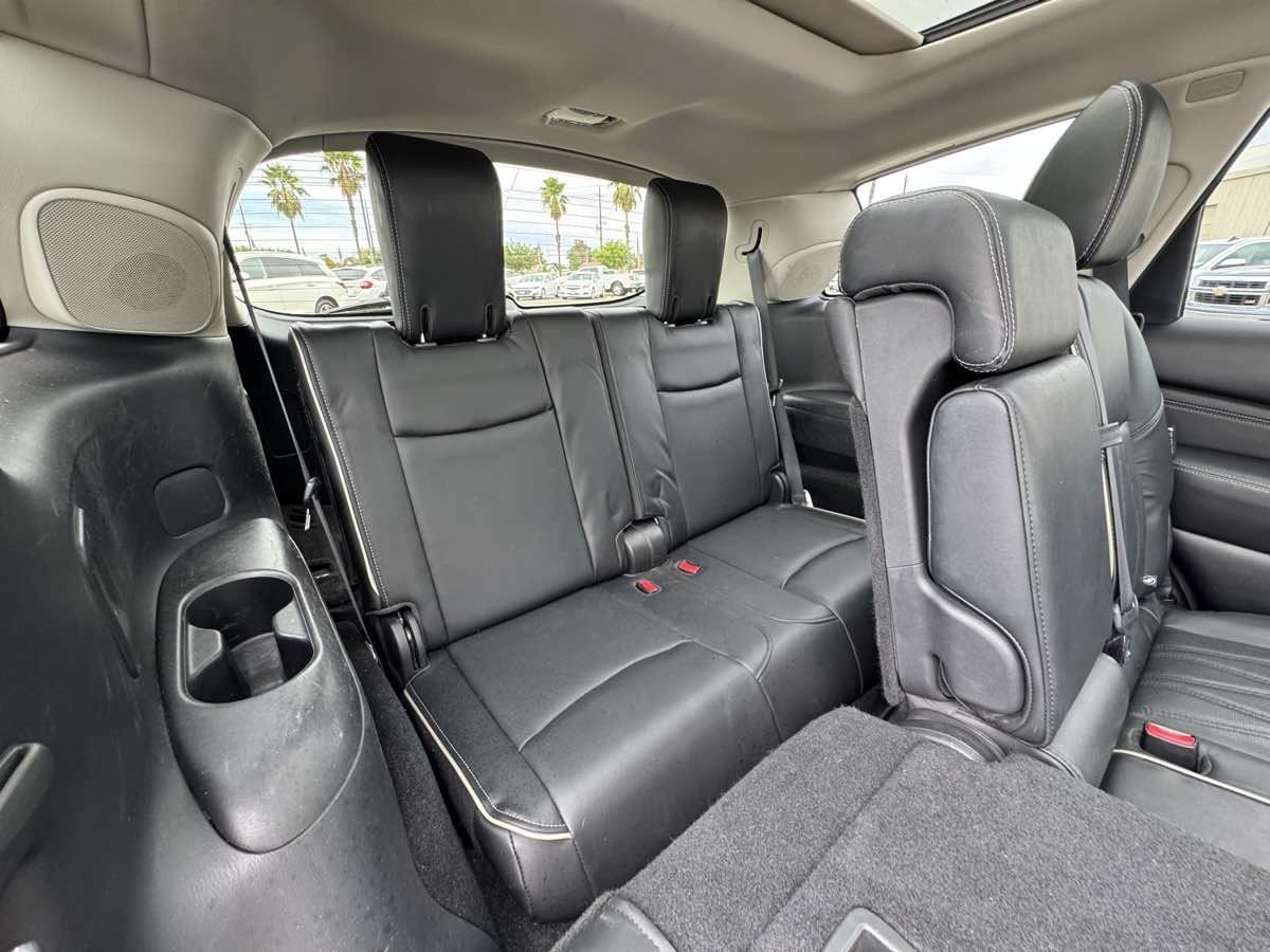 Used 2018 INFINITI QX60 Luxe w/ Deluxe Technology Package AWD/4WD image 17
