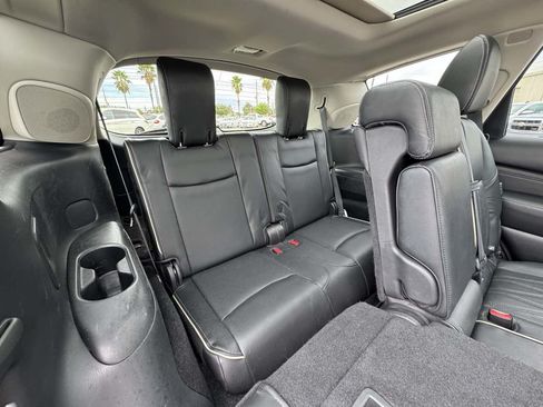 Used 2018 INFINITI QX60 Luxe w/ Deluxe Technology Package AWD/4WD image 17