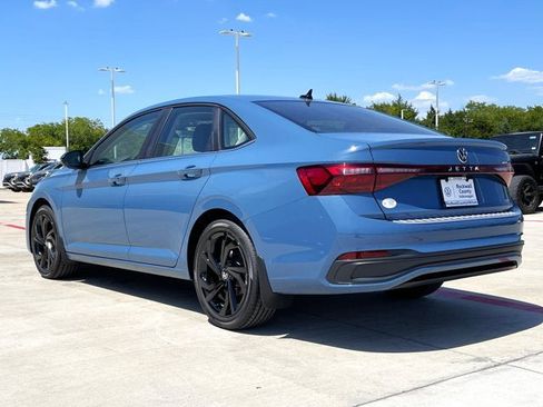 New 2025 Volkswagen Jetta SE image 5