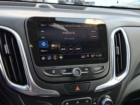 Used 2021 Chevrolet Equinox Premier FWD image 17