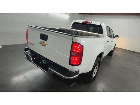 Used 2019 Chevrolet Colorado W/T w/ WT Convenience Package RWD image 8