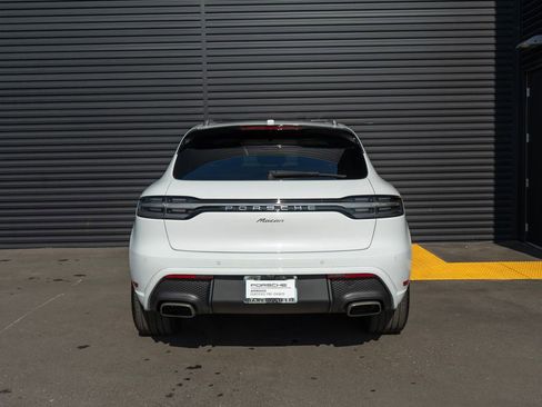 Certified 2025 Porsche Macan image 10