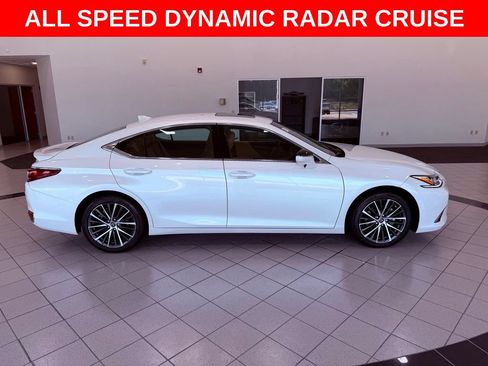 Certified 2025 Lexus ES 300h w/ Premium Package FWD image 9
