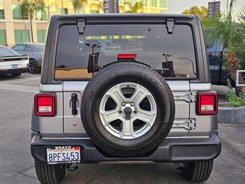 Used 2020 Jeep Wrangler Sport AWD/4WD image 6