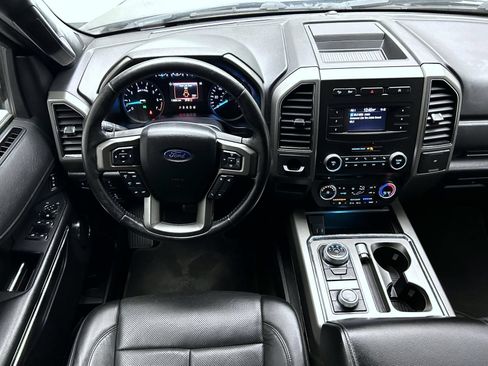 Used 2018 Ford Expedition Max XLT w/ Equipment Group 201A AWD/4WD image 12