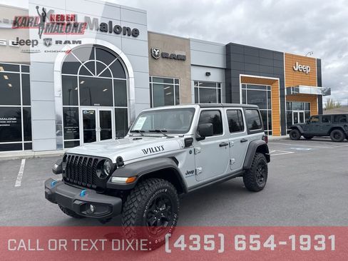 Used 2023 Jeep Wrangler Unlimited w/ Cold Weather Group AWD/4WD image 1
