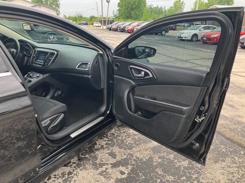 Used 2015 Chrysler 200 Limited w/ Convenience Group FWD image 13