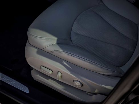 Used 2020 Buick Envision Preferred image 24