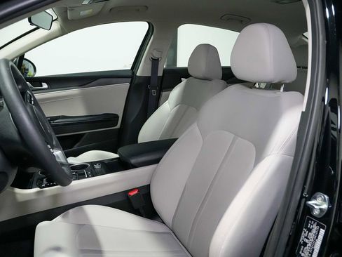 Used 2022 Kia K5 LXS FWD image 12