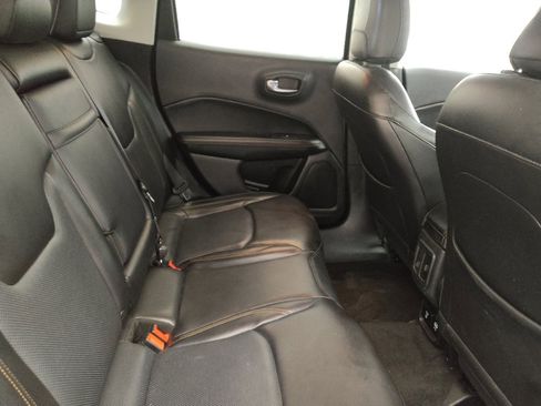 Used 2018 Jeep Compass Limited w/ Navigation Group AWD/4WD image 19