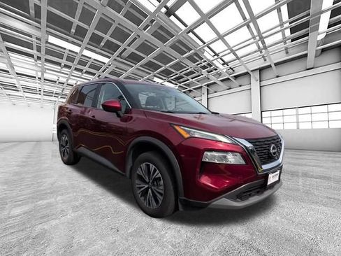 Used 2023 Nissan Rogue SV FWD image 1