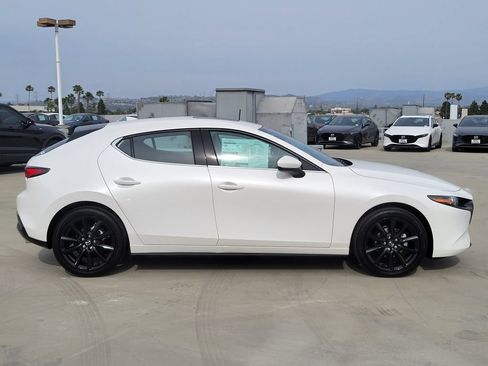 New 2026 MAZDA MAZDA3 2.5 S Hatchback w/ Premium Pkg FWD image 31
