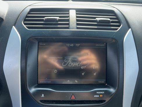 Used 2014 Ford Explorer XLT w/ Equipment Group 202A image 23