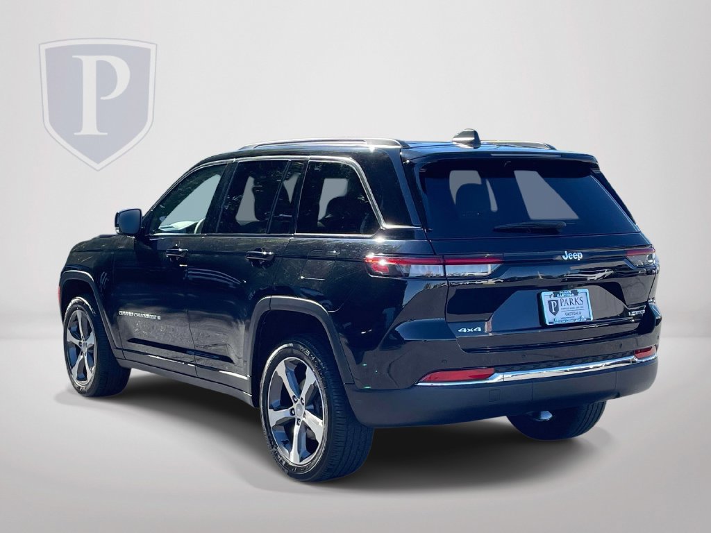 Used 2023 Jeep Grand Cherokee Limited AWD/4WD image 6