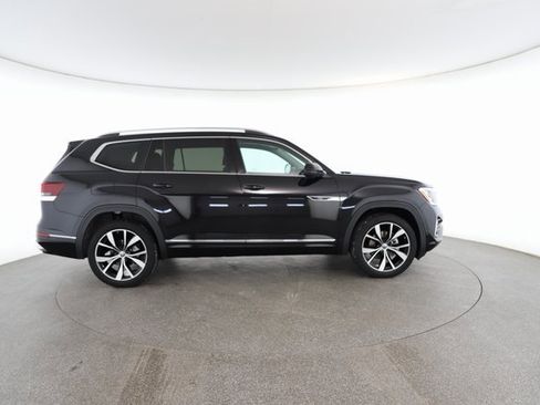 Used 2024 Volkswagen Atlas SEL Premium R-Line image 22