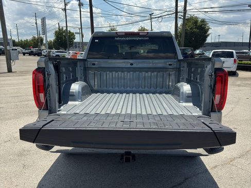 Used 2025 GMC Sierra 1500 SLT RWD image 10
