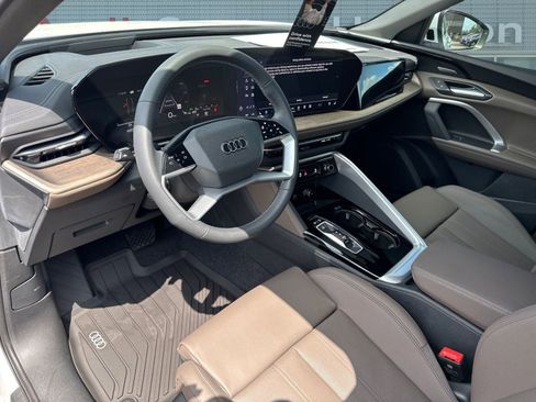 New 2025 Audi Q5 Premium Plus image 4