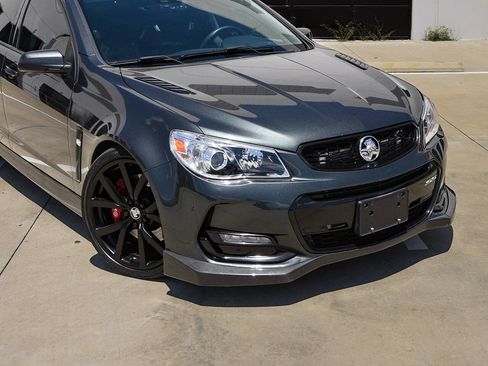 Used 2017 Chevrolet SS RWD image 3
