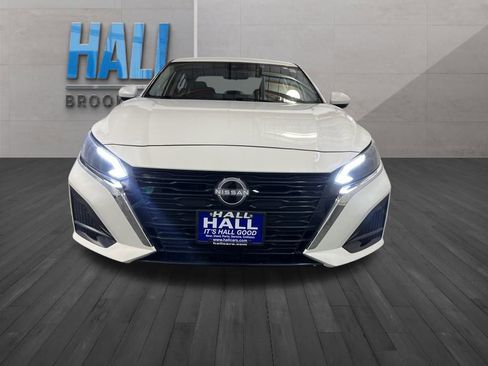 Used 2025 Nissan Altima 2.5 SV w/ SV Special Edition Package image 8