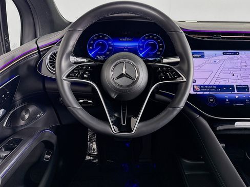 Used 2023 Mercedes-Benz EQS 580 4MATIC SUV image 5