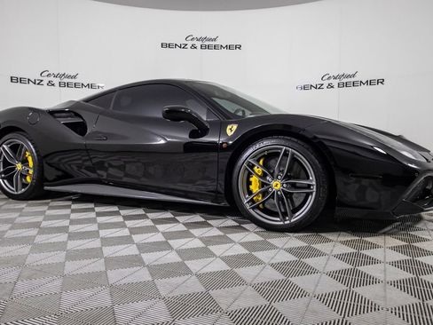 Used 2017 Ferrari 488 GTB RWD image 2