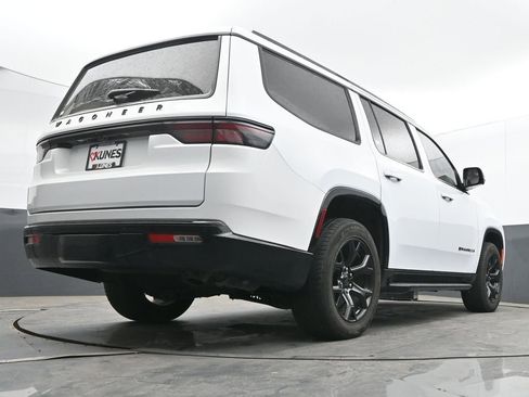 Used 2024 Jeep Wagoneer Series II AWD/4WD image 54