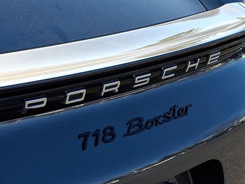 Used 2024 Porsche 718 Boxster image 30