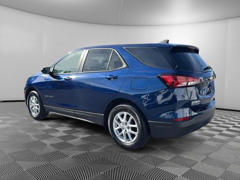 Used 2023 Chevrolet Equinox LS w/ LS Convenience Package FWD image 3