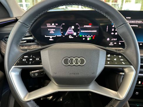 Used 2025 Audi Q5 Premium w/ Convenience Package AWD/4WD image 24
