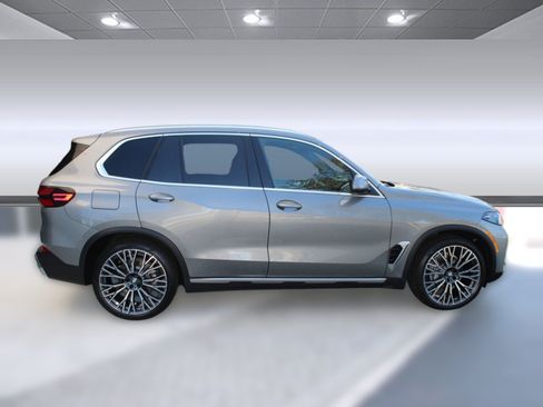 Used 2026 BMW X5 sDrive40i RWD image 8