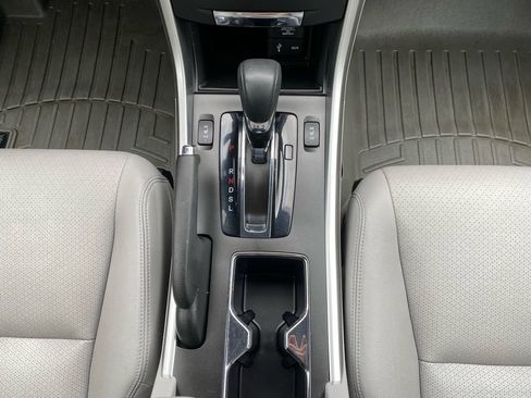 Used 2015 Honda Accord EX-L image 26