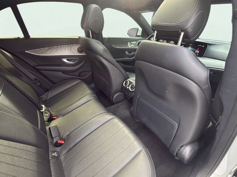 Used 2022 Mercedes-Benz E 350 Sedan image 25