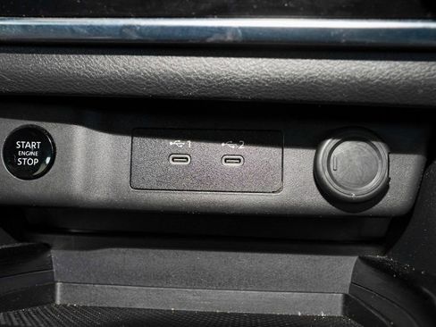 Used 2024 Nissan Rogue S image 13