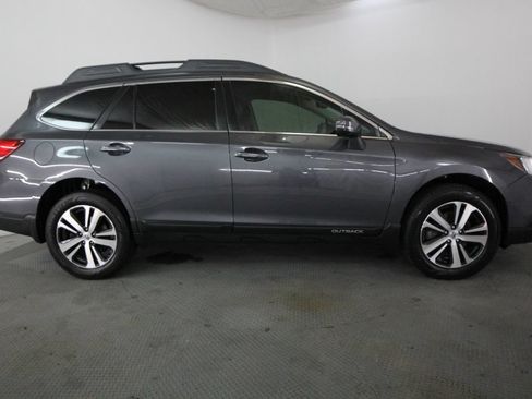 Used 2018 Subaru Outback 3.6R Limited AWD/4WD image 5