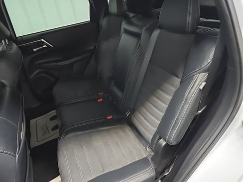 Used 2022 Mitsubishi Outlander SE image 31