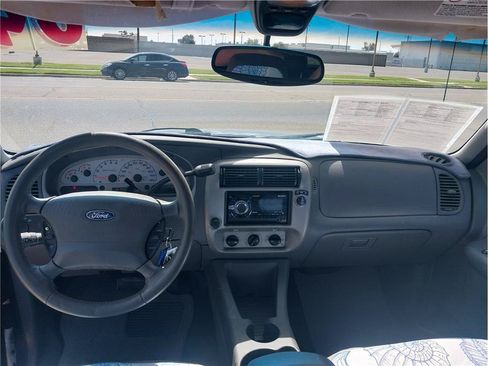 Used 2004 Ford Explorer Sport Trac XLS RWD image 13