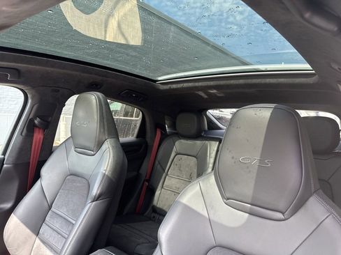 Used 2023 Porsche Cayenne GTS w/ Premium Package AWD/4WD image 13