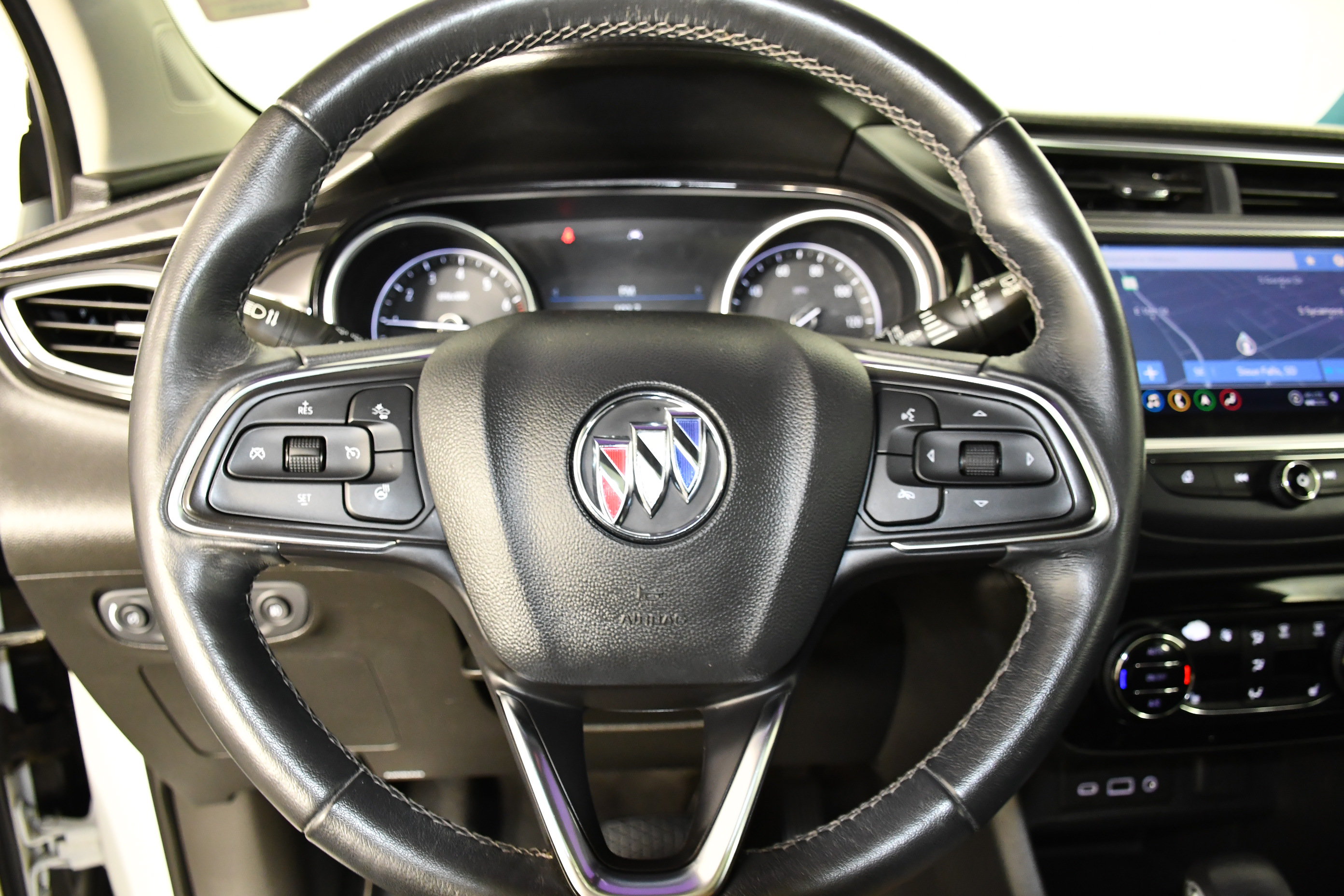 Used 2022 Buick Encore GX Essence w/ Advanced Technology Package FWD image 18