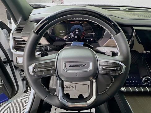 New 2026 GMC Acadia Denali image 11